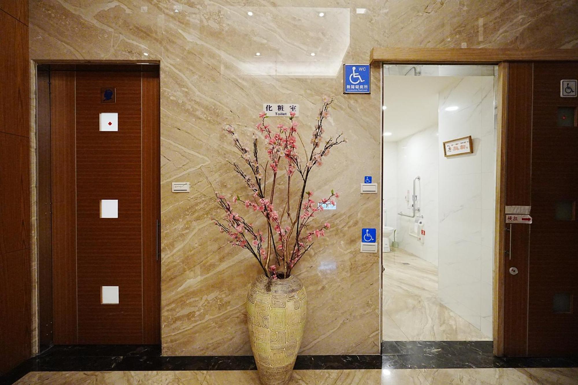 York Hotel Tajpej Zewnętrze zdjęcie